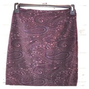 Newport News purple velveteen skirt size 2    0159